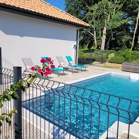 Maison Neuve Bord De Dordogne Lanzac Exterior photo