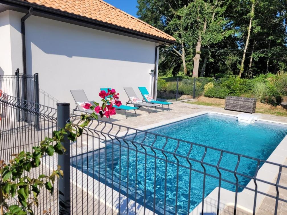Maison Neuve Bord De Dordogne Villa
